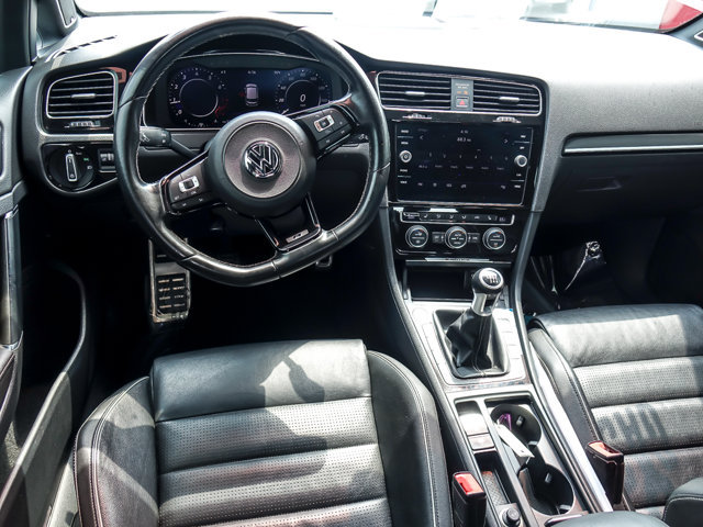 Used 2018 Volkswagen Golf R 4-Door AWD/4WD image 9