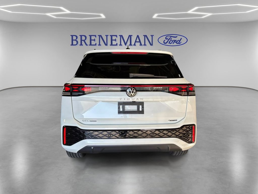 Used 2026 Volkswagen Tiguan SEL R-Line AWD/4WD image 6