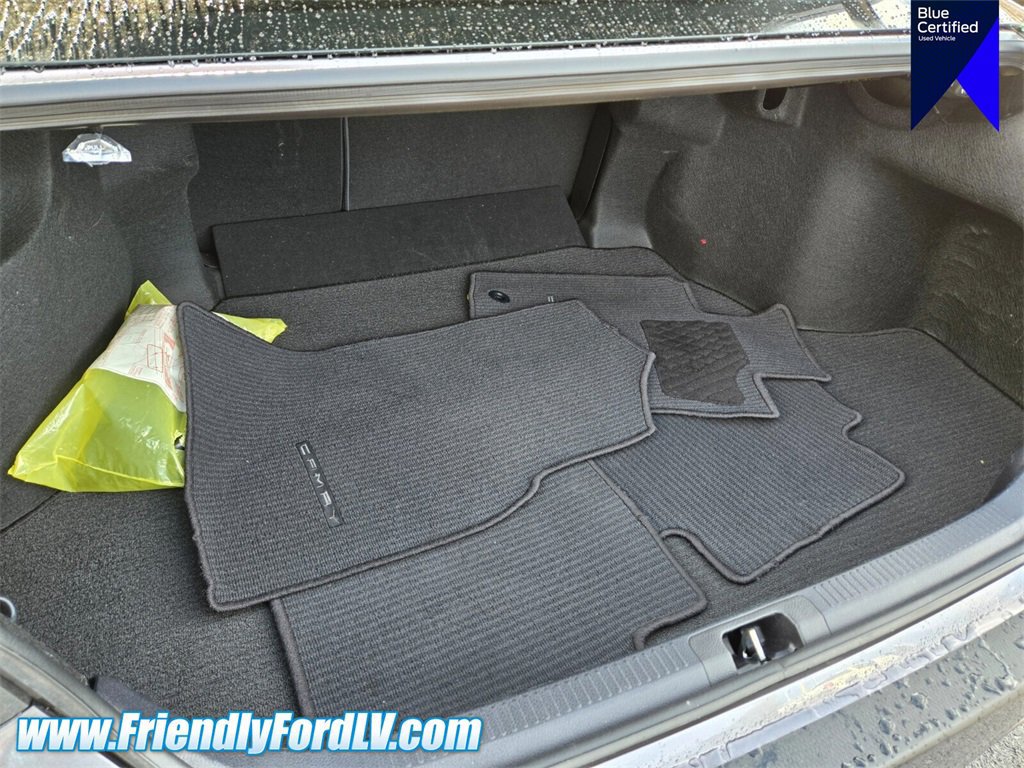 Used 2023 Toyota Camry SE image 13