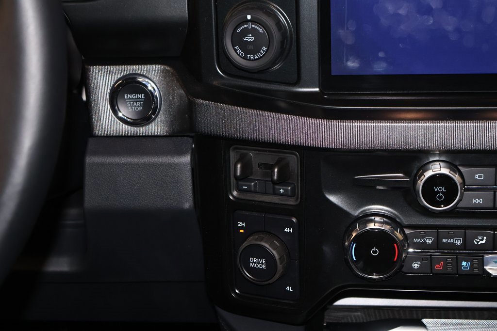 Certified 2025 Ford F450 Platinum w/ FX4 Off-Road Package image 32