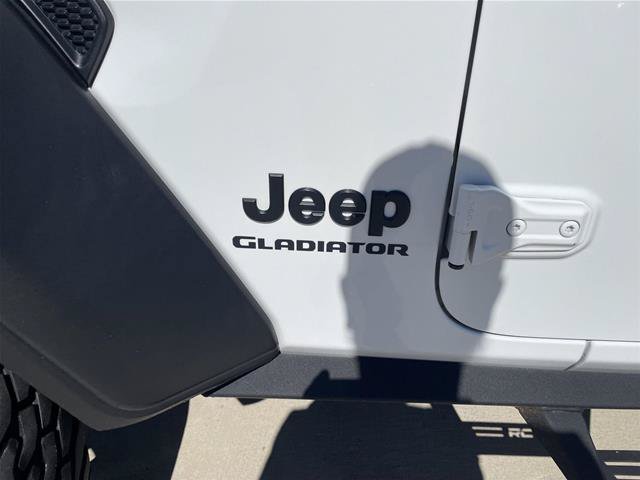 Used 2020 Jeep Gladiator Sport w/ Quick Order Package 24S AWD/4WD image 34