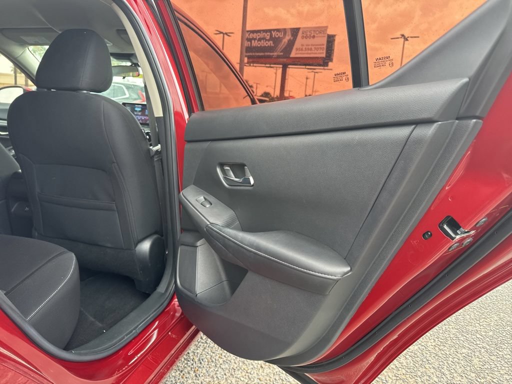Used 2022 Nissan Sentra SV w/ All-Weather Package FWD image 4