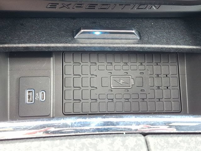 Certified 2024 Ford Expedition Limited AWD/4WD image 28