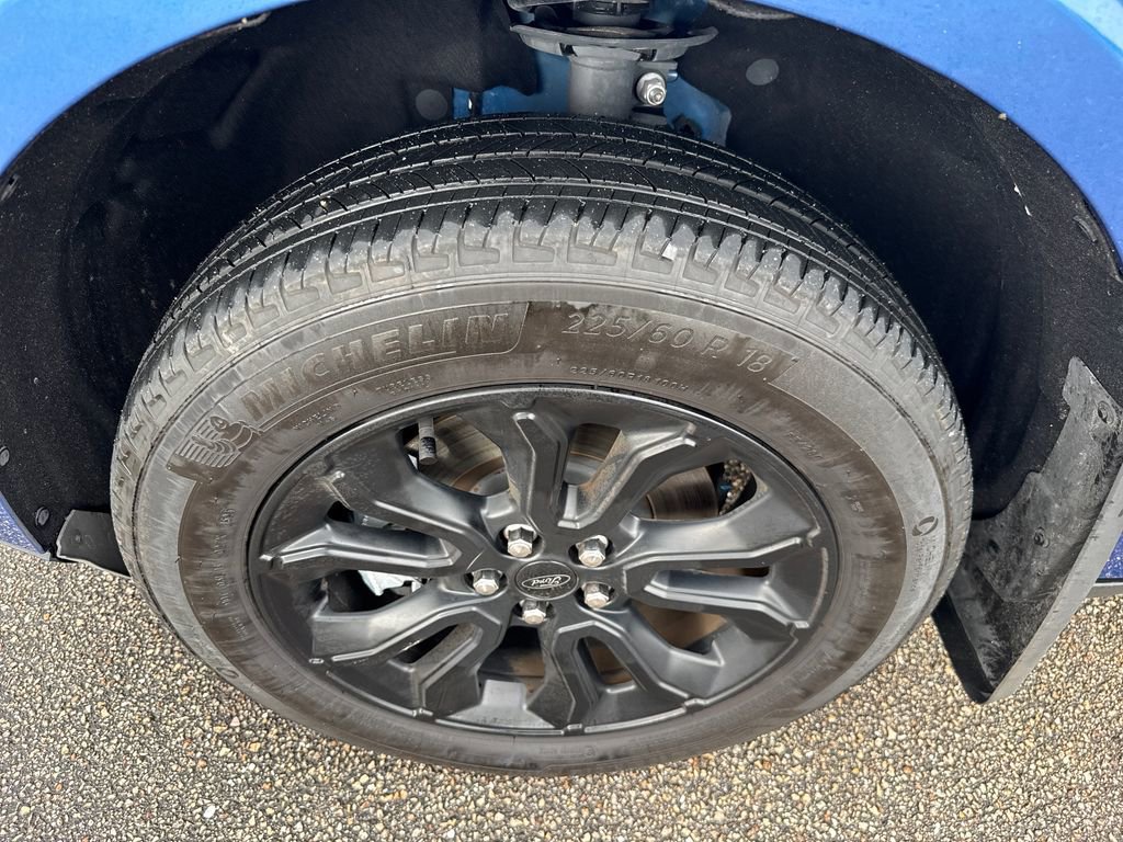 Certified 2024 Ford Maverick Lariat w/ Black Appearance Package image 13