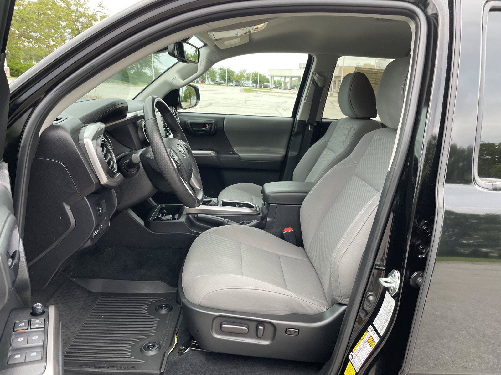 Used 2023 Toyota Tacoma SR5 w/ Technology Package AWD/4WD image 17