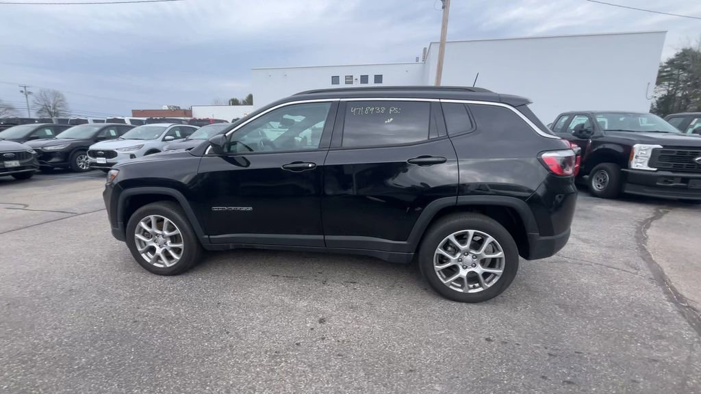 Used 2024 Jeep Compass Latitude AWD/4WD image 15