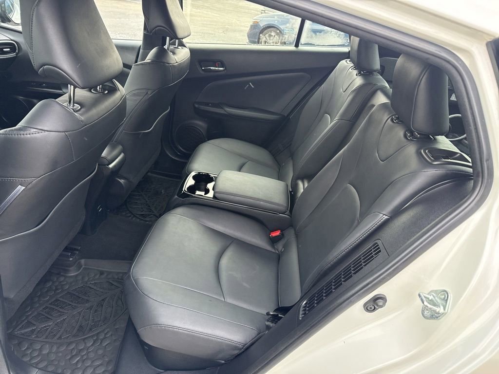 Used 2018 Toyota Prius Prime Premium image 31