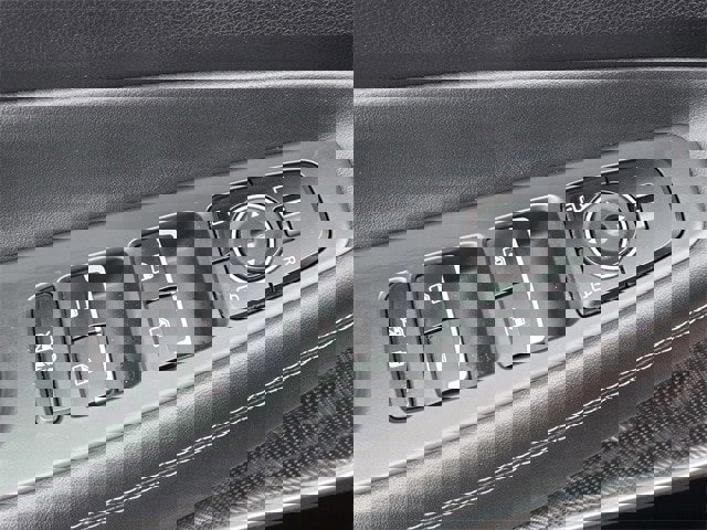 Used 2020 Hyundai Santa Fe Limited image 13