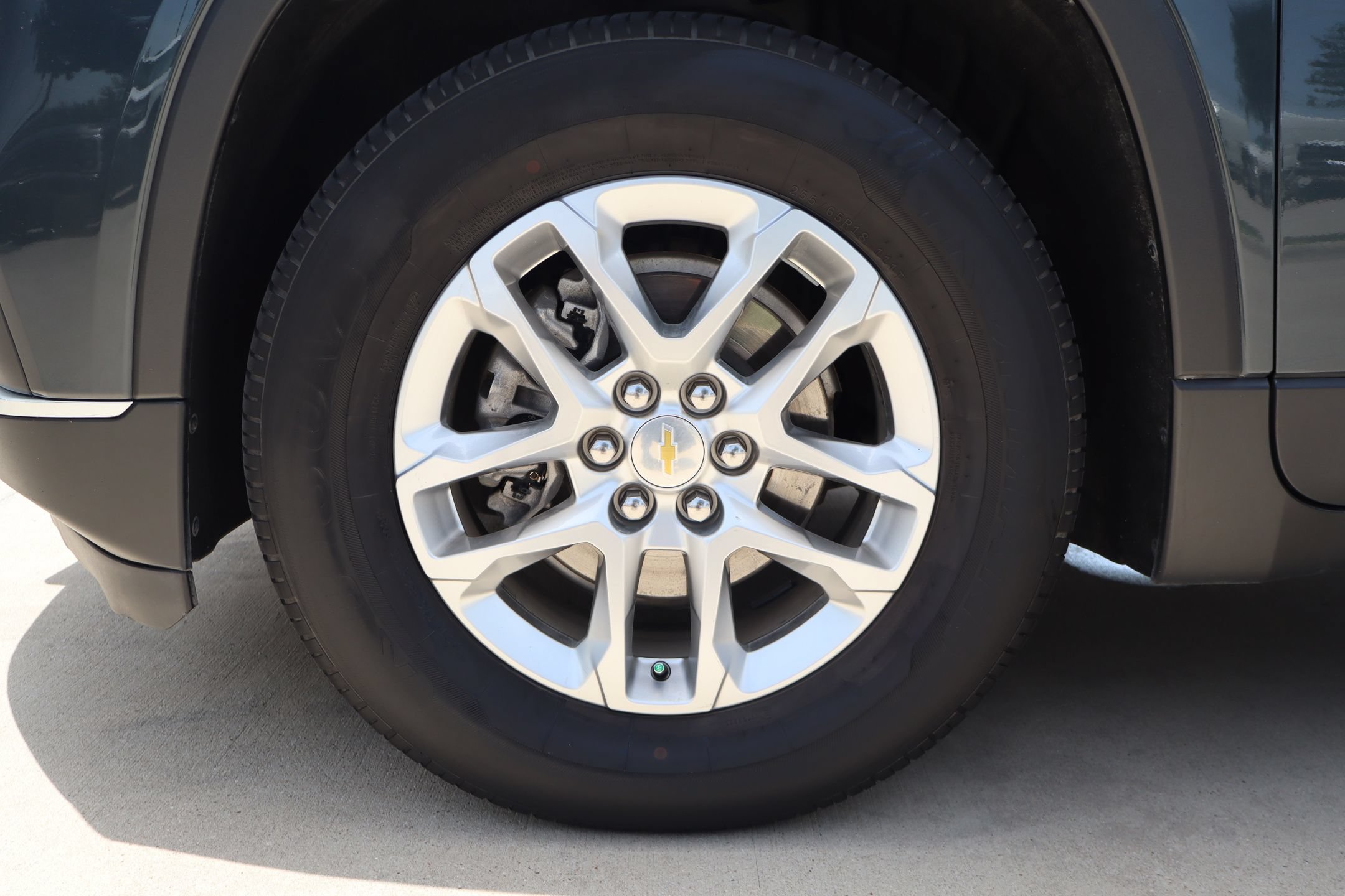Used 2020 Chevrolet Traverse LT FWD image 10