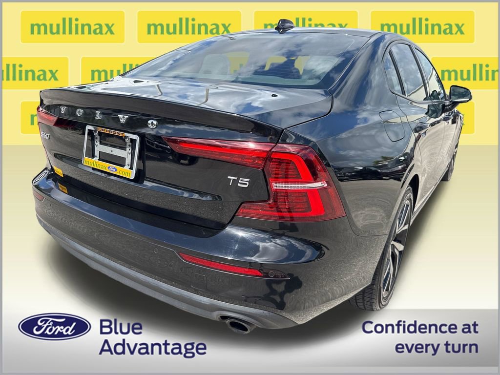 Used 2019 Volvo S60 T5 Momentum w/ Premium Package FWD image 4