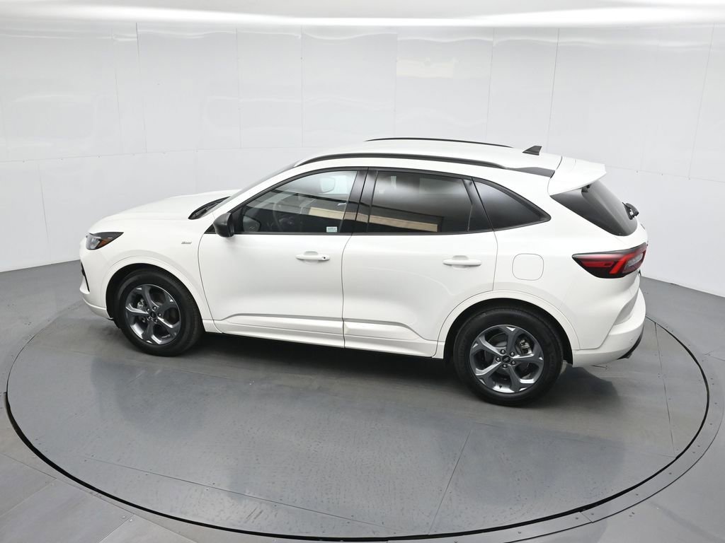 Certified 2023 Ford Escape ST-Line w/ Tech Pack #1 image 44