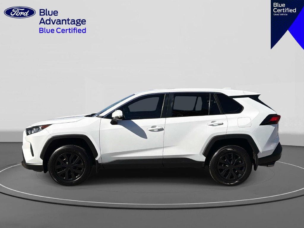 Used 2022 Toyota RAV4 LE AWD/4WD image 4