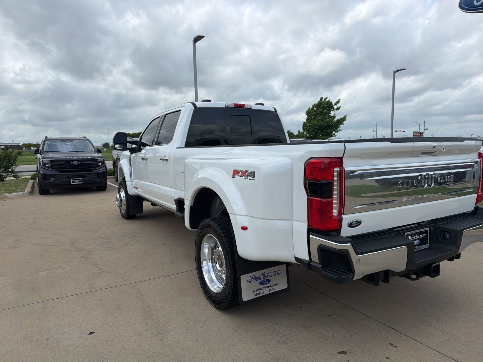 Certified 2025 Ford F450 King Ranch w/ Chrome Package AWD/4WD image 3