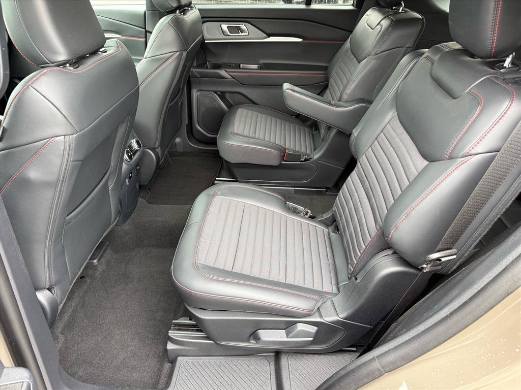 Certified 2026 Ford Explorer ST-Line AWD/4WD image 16