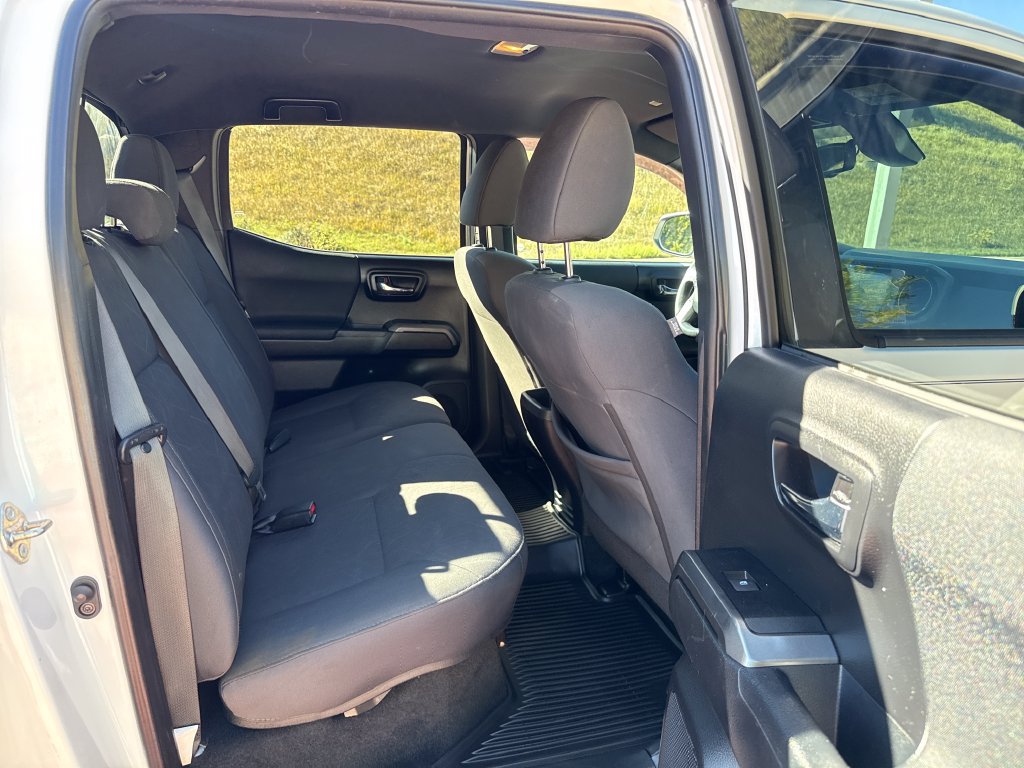 Used 2019 Toyota Tacoma TRD Off-Road AWD/4WD image 24