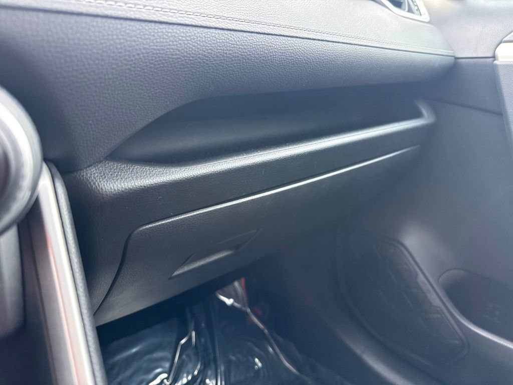 Used 2019 Toyota RAV4 LE w/ All Weather Liner Package AWD/4WD image 27