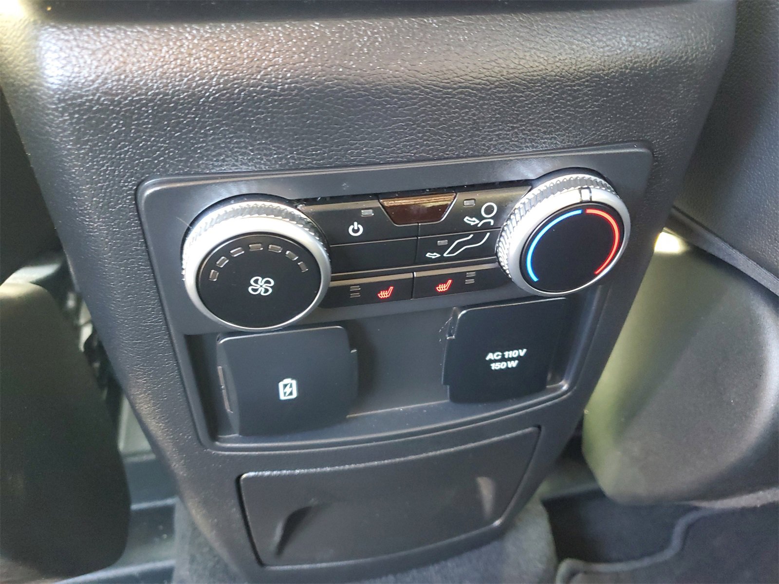 Certified 2024 Ford Explorer Limited w/ Limited Technology Package image 13