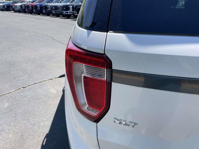 Certified 2017 Ford Explorer XLT w/ Equipment Group 202A image 32