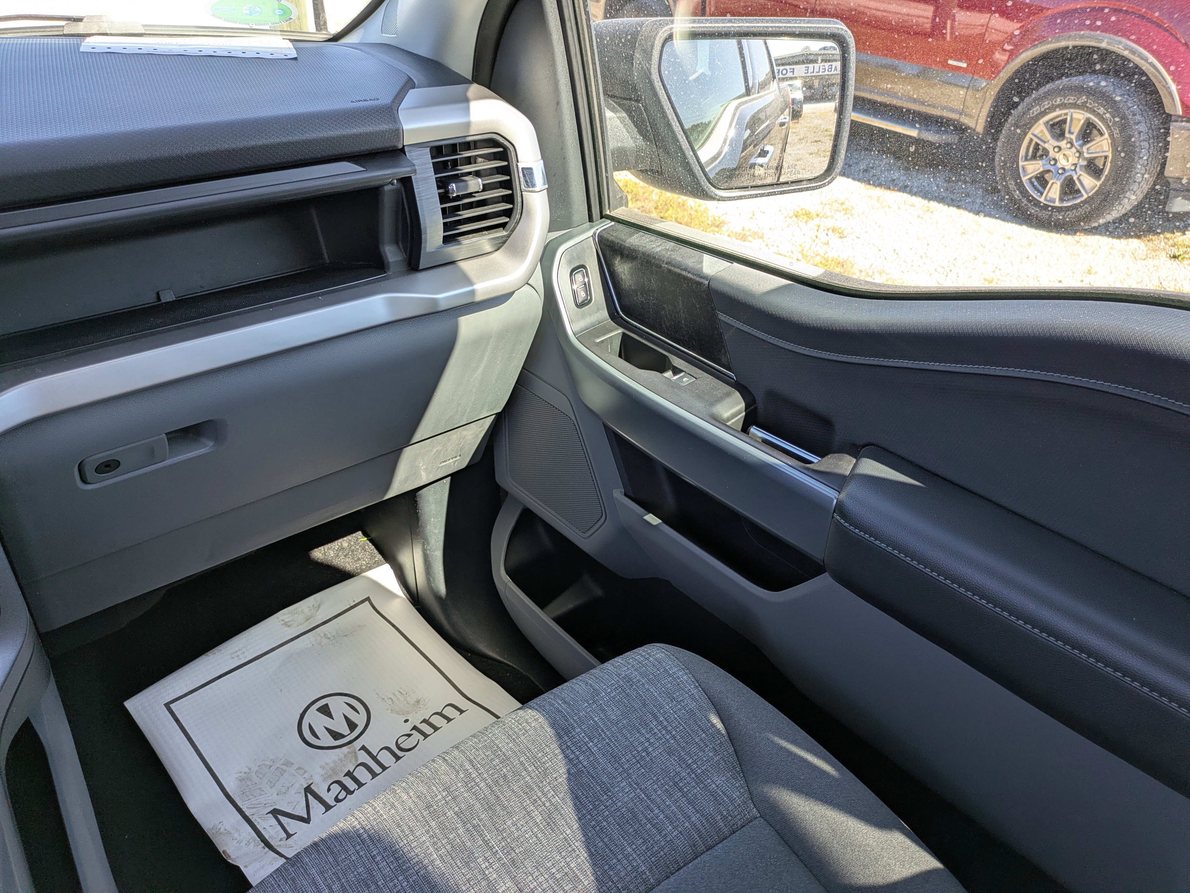 Certified 2022 Ford F150 XLT w/ Equipment Group 302A High image 18