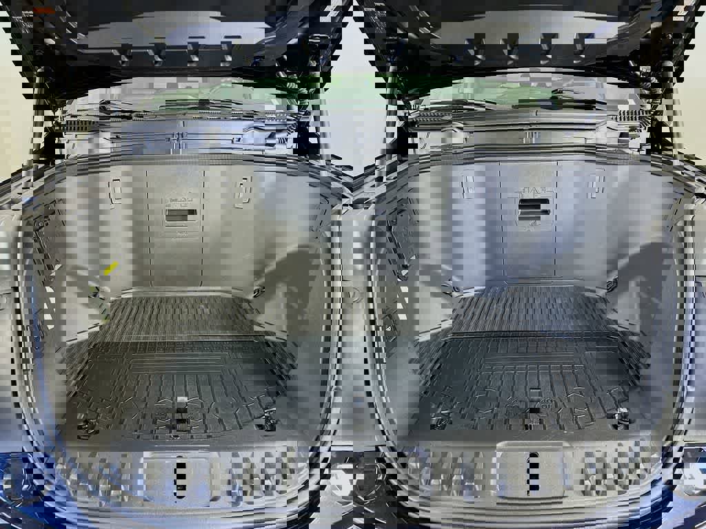 Certified 2023 Ford F150 Lightning XLT image 9