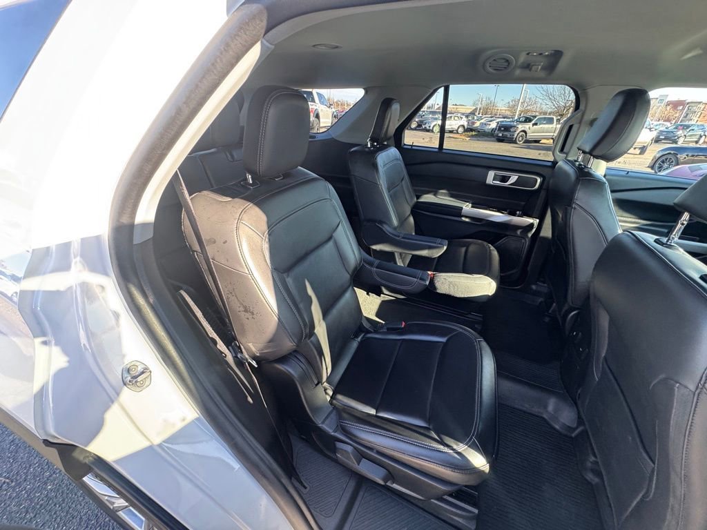 Certified 2023 Ford Explorer XLT w/ Equipment Group 202A image 18