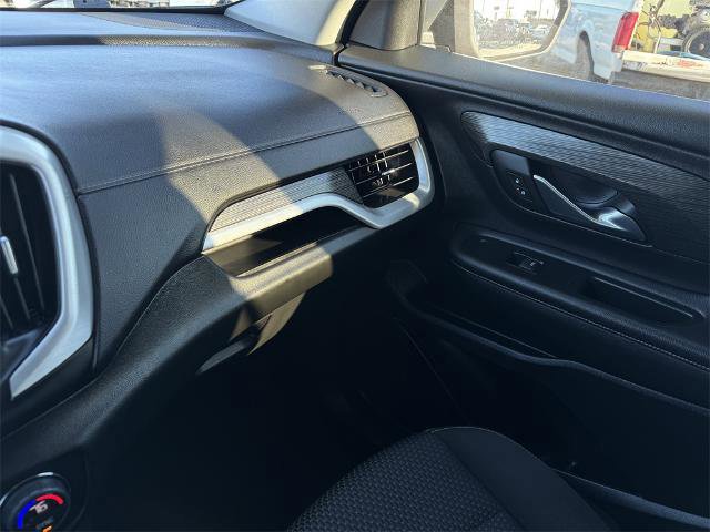 Used 2022 GMC Terrain SLE w/ Driver Convenience Package image 30