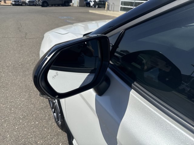 Used 2025 Toyota Camry XSE FWD image 10