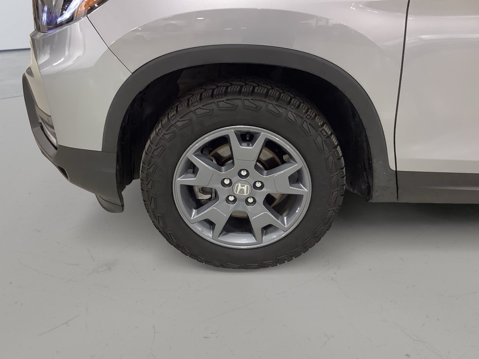 Used 2025 Honda Passport TrailSport image 9