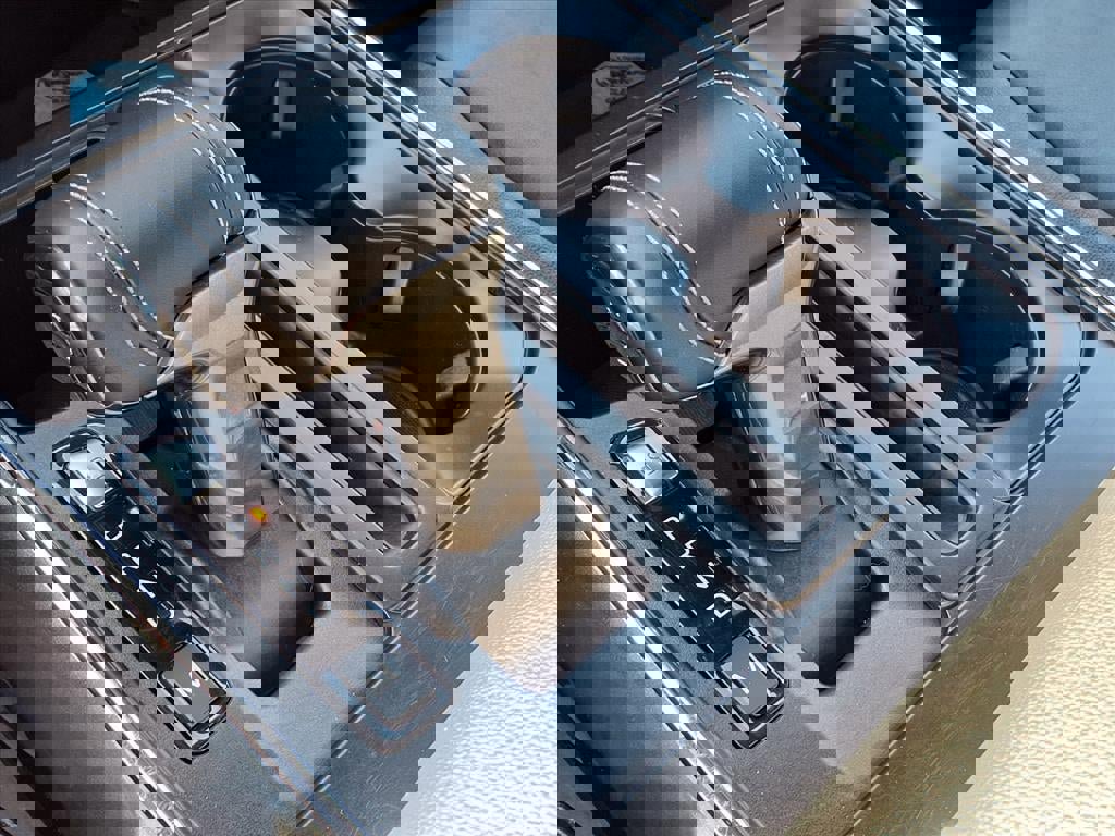 Certified 2022 Ford F150 XLT w/ Equipment Group 302A High image 20