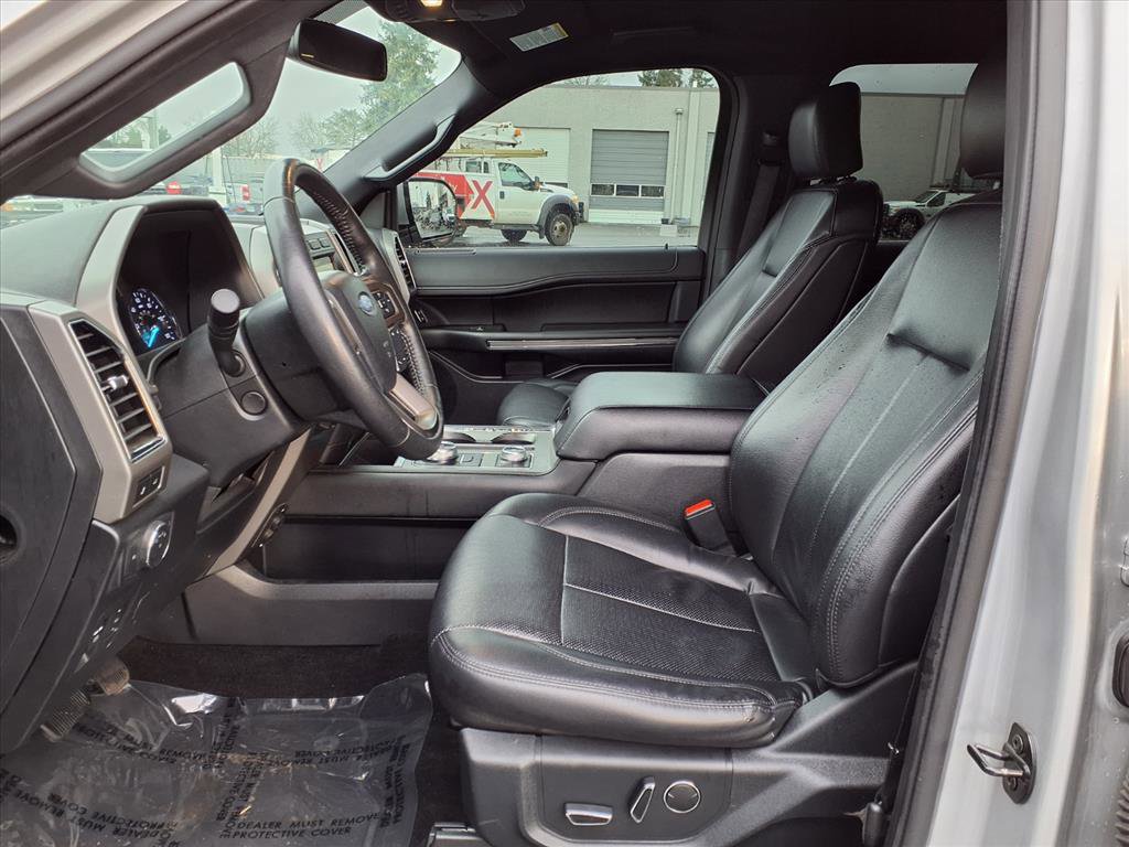 Certified 2019 Ford Expedition XLT w/ Equipment Group 202A image 18
