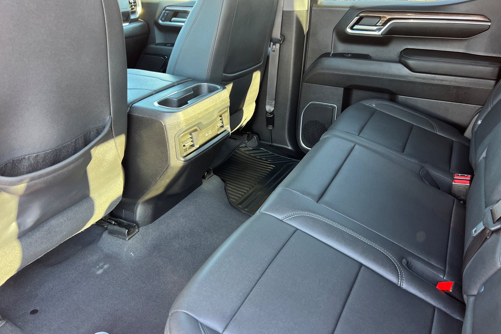 Used 2023 Chevrolet Silverado 1500 LT AWD/4WD image 14