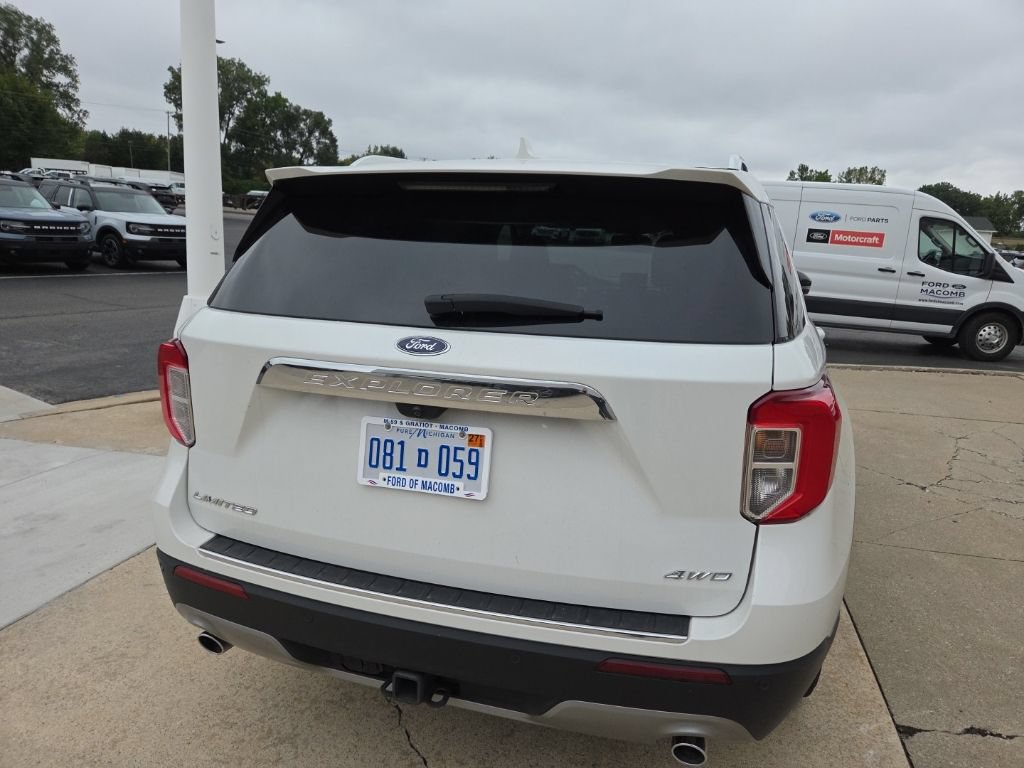 Certified 2023 Ford Explorer Limited w/ Limited Technology Package AWD/4WD image 7