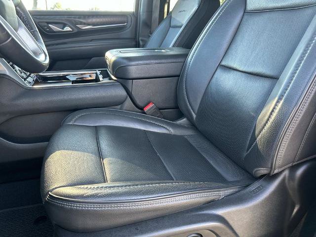 Used 2022 GMC Yukon XL Denali w/ Denali Premium Package AWD/4WD image 30