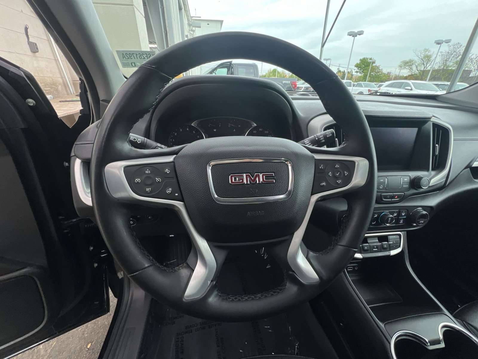 Used 2024 GMC Terrain SLT AWD/4WD image 24