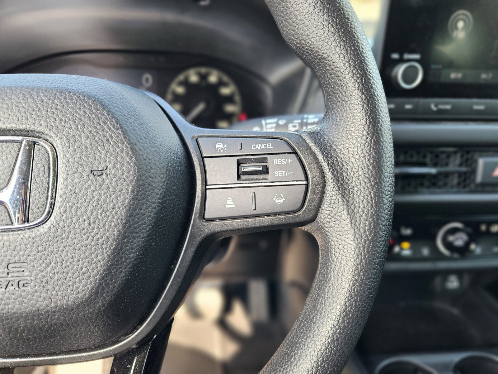 Used 2025 Honda HR-V LX image 29