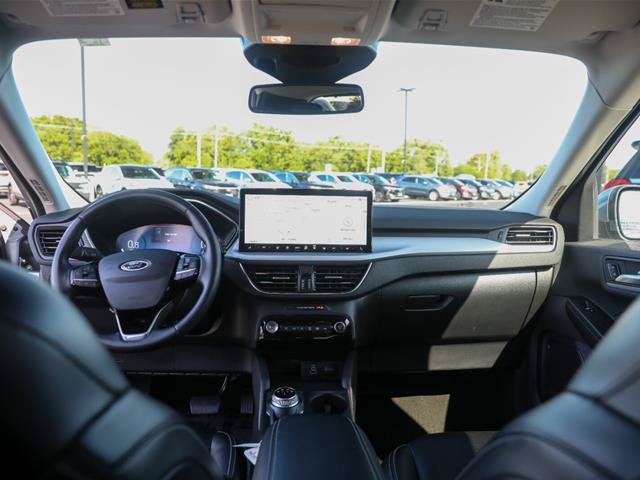 Certified 2024 Ford Escape Platinum AWD/4WD image 4
