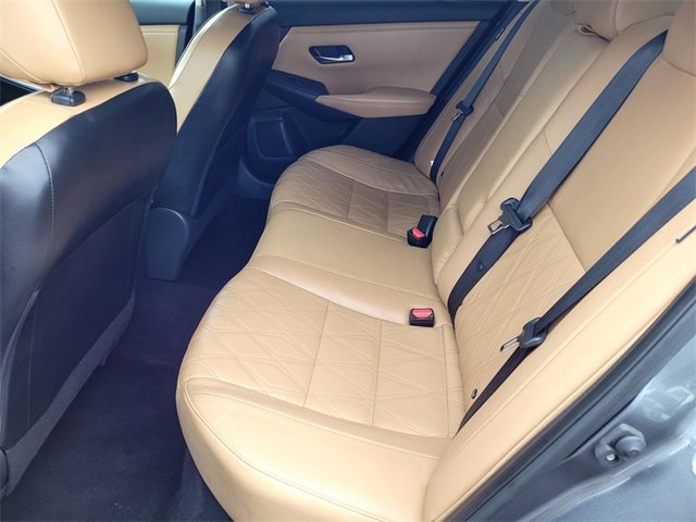 Used 2020 Nissan Sentra SV w/ SV Premium Package image 13