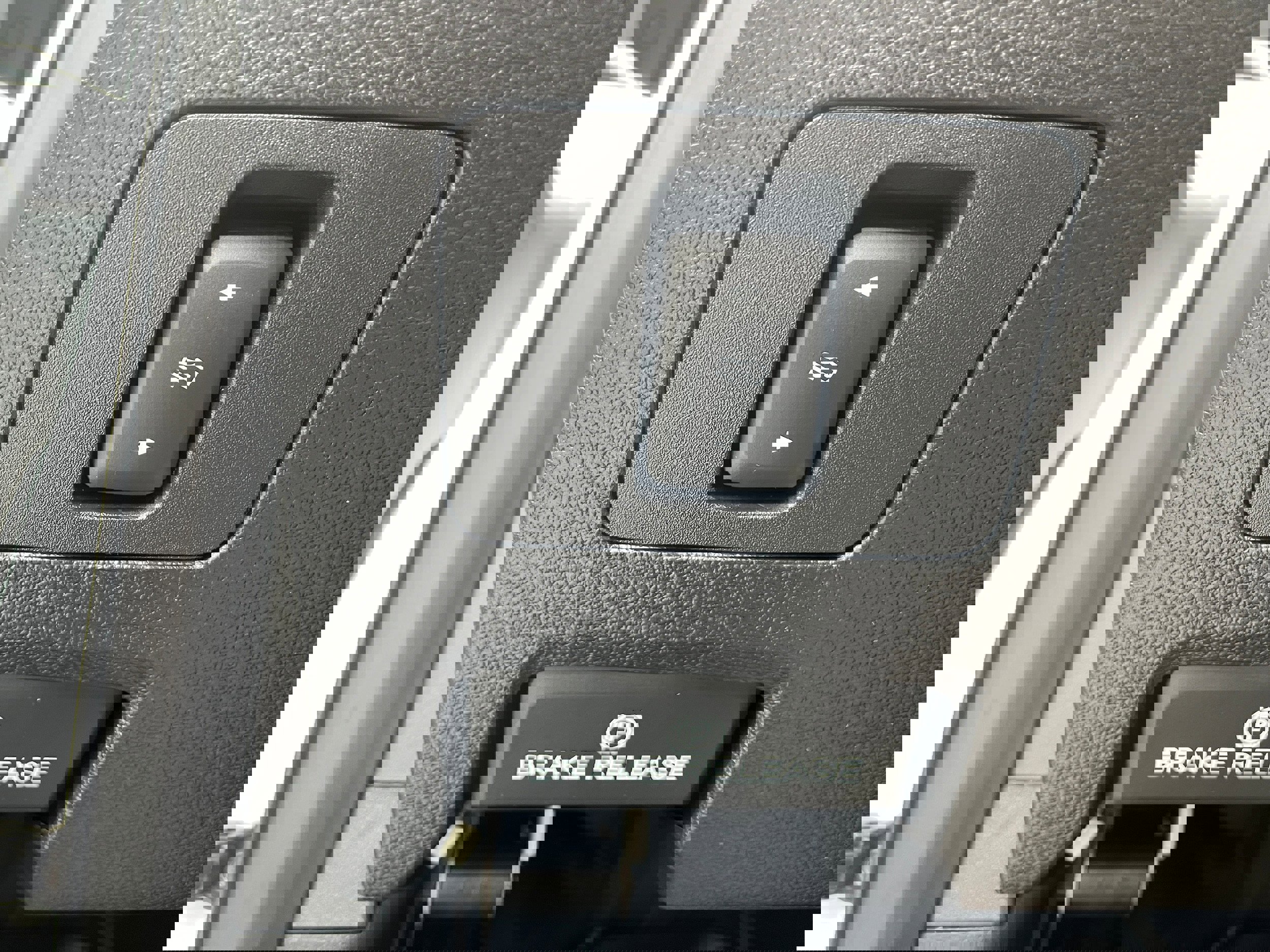 Certified 2020 Ford F350 Lariat w/ Chrome Package image 24