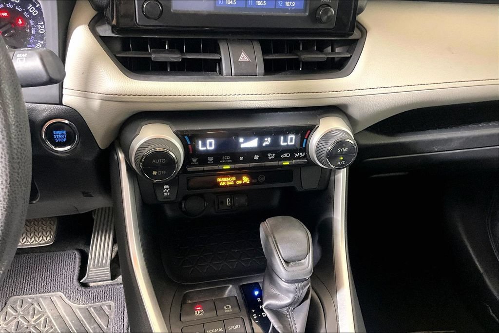 Used 2019 Toyota RAV4 XLE FWD image 24