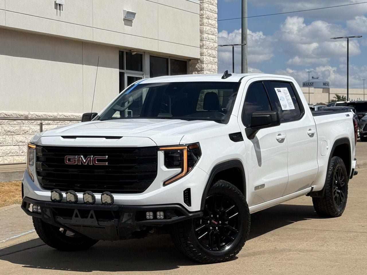 Used 2024 GMC Sierra 1500 Elevation w/ X31 Off-Road Package AWD/4WD image 2