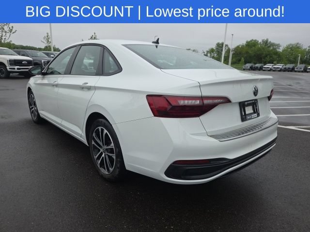 Used 2024 Volkswagen Jetta Sport FWD image 12