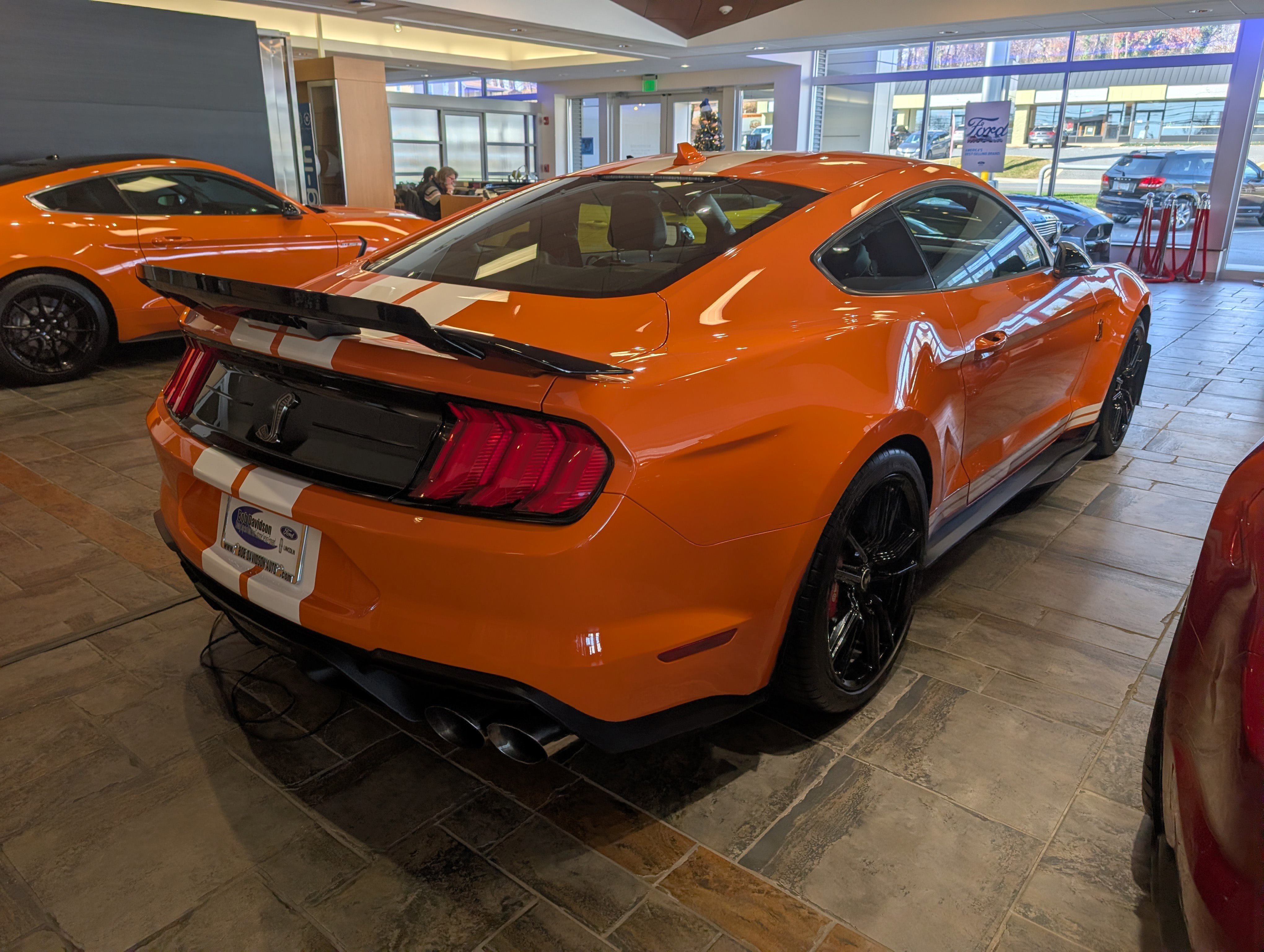 Certified 2020 Ford Mustang Shelby GT500 w/ Technology Package image 3