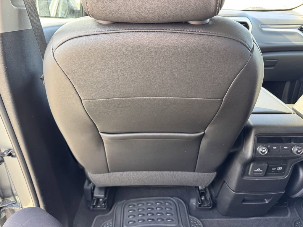 Used 2023 GMC Acadia SLT image 33
