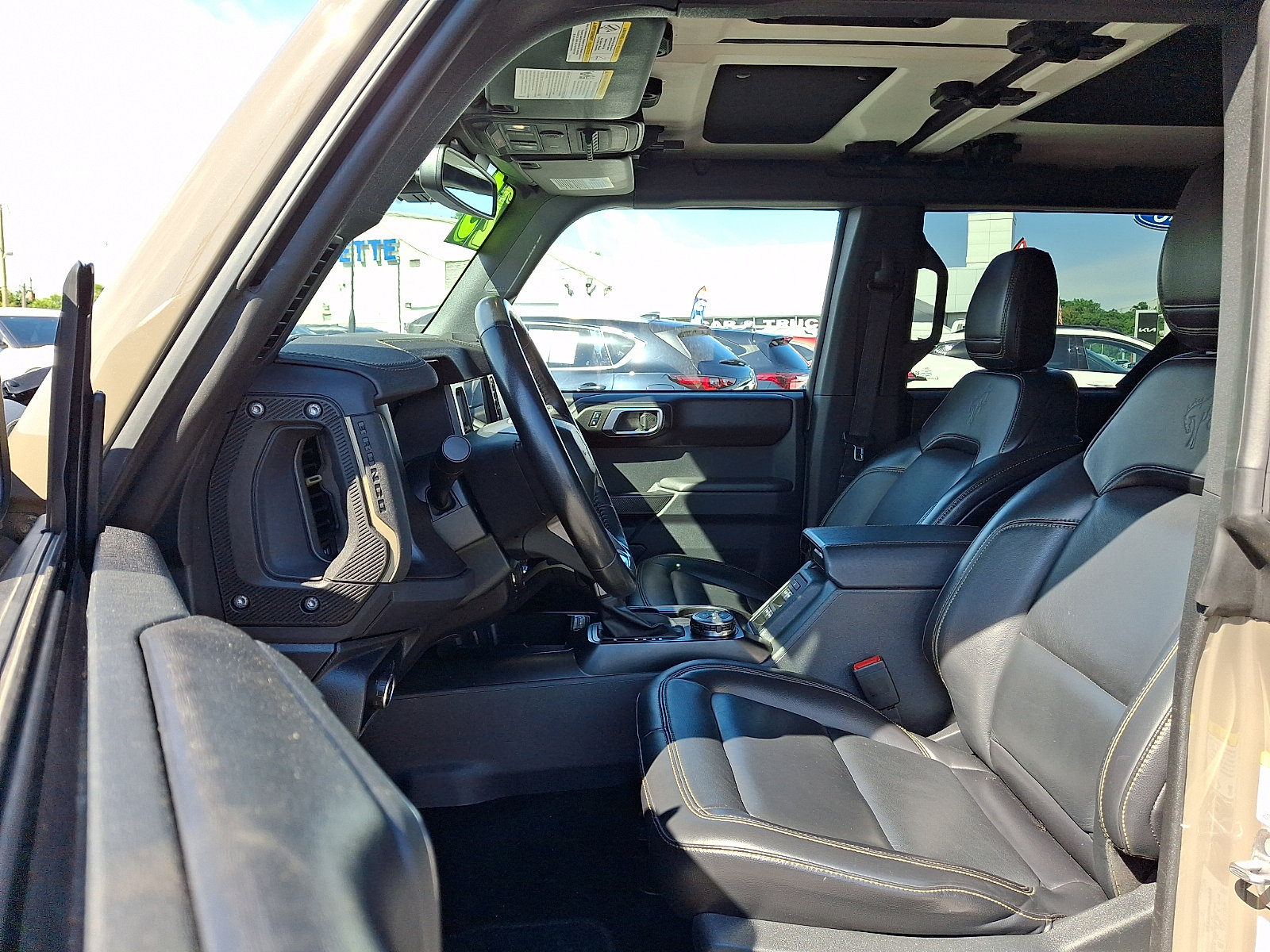 Certified 2025 Ford Bronco Badlands AWD/4WD image 14