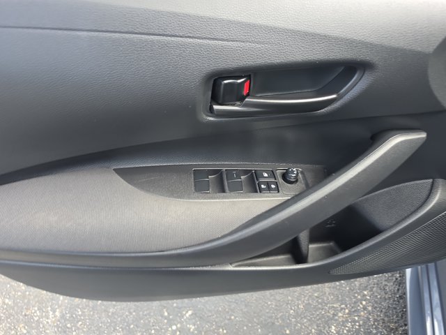 Used 2025 Toyota Corolla LE FWD image 18