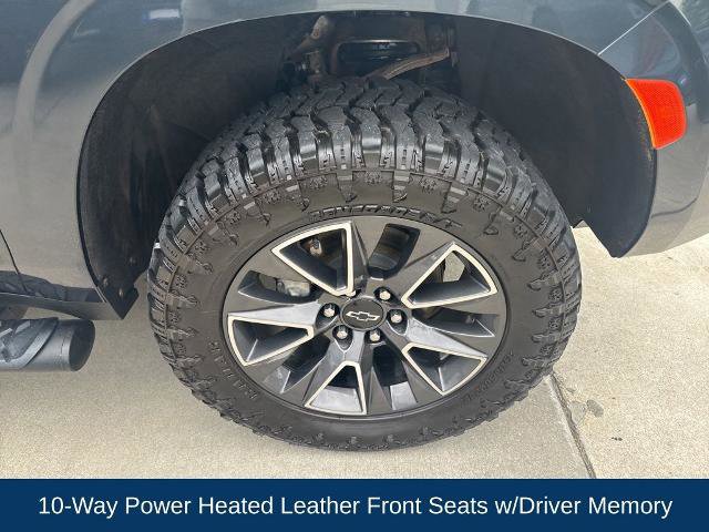 Used 2022 Chevrolet Tahoe Z71 w/ Luxury Package AWD/4WD image 9