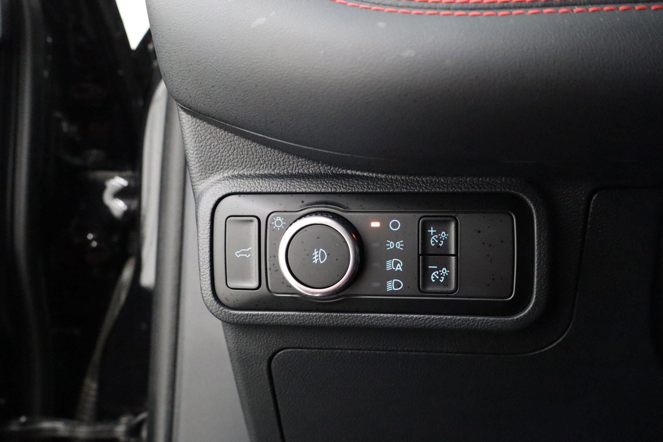 Certified 2025 Ford Explorer ST-Line w/ ST-Line Street Pack image 21