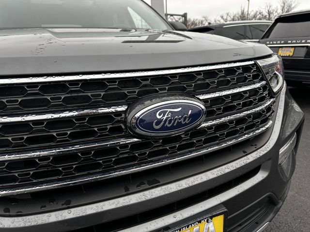 Certified 2022 Ford Explorer XLT w/ Equipment Group 202A image 10