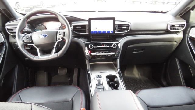 Certified 2022 Ford Explorer ST-Line w/ Class IV Trailer Tow Package image 9