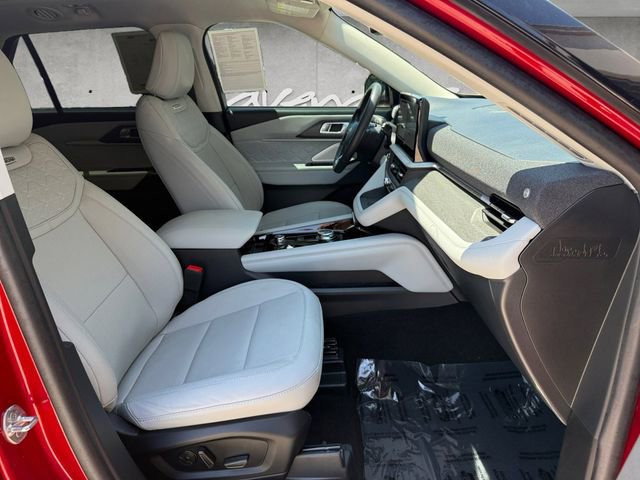 Certified 2025 Ford Explorer Platinum w/ Ultimate Package AWD/4WD image 25